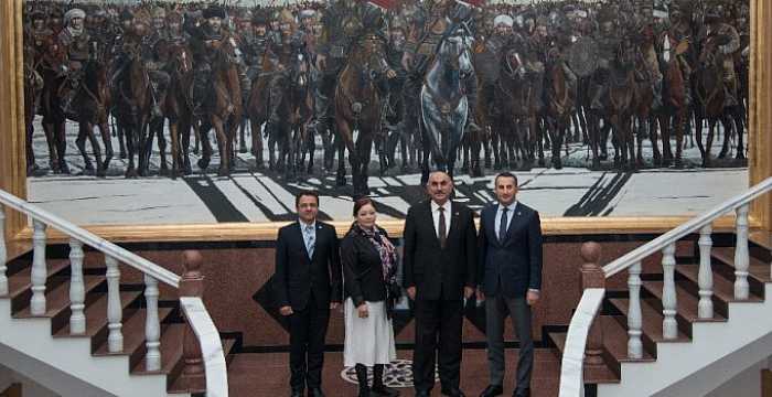 Türk Konseyi Proje Direktörleri Kırgız- Türk Manas Üniversitesi (KTMU) Rektörü ve Türk Üniversiteler Birliği Dönem Başkanı Prof.Dr. Sebahattin Balcı’yı ziyaret etmişlerdir.