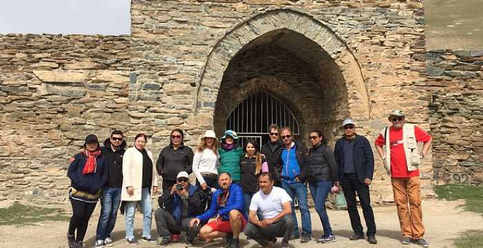 Türk Konseyi Modern İpek Yolu Ortak Tur Paketinin 2.Tanıtım Turuna katılan heyet Kırgızistan`ın İpek Yolu üzerindeki güzelliklerini keşfetmeye devam ediyor.