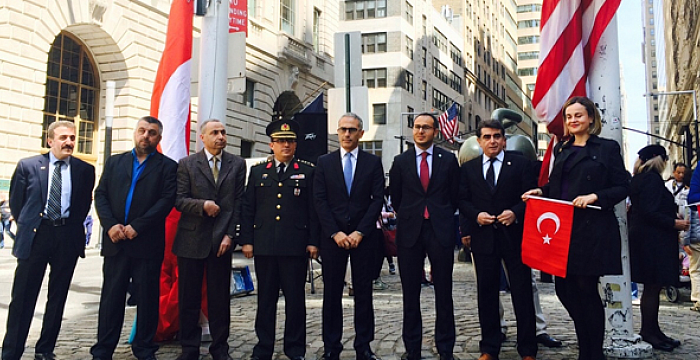 Türk Keneşi Genel Sekreteri Büyükelçi Ramil Hasanov New York’ta düzenlenen Türk Gününü simgeleyen geleneksel Bayrak Çekme törenine iştirak etmiştir.