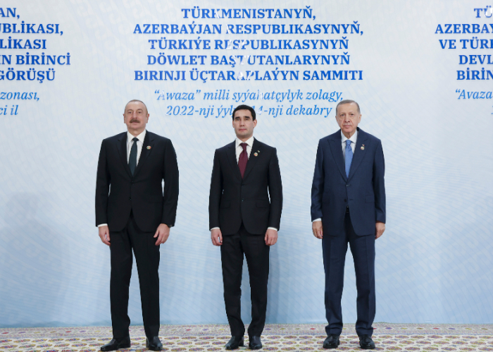 TDT Genel Sekreteri Büyükelçi Kubanıçbek Ömüraliyev’in Azerbaycan, Türkiye ve Türkmenistan Devlet Başkanları Birinci Üçlü Zirvesi